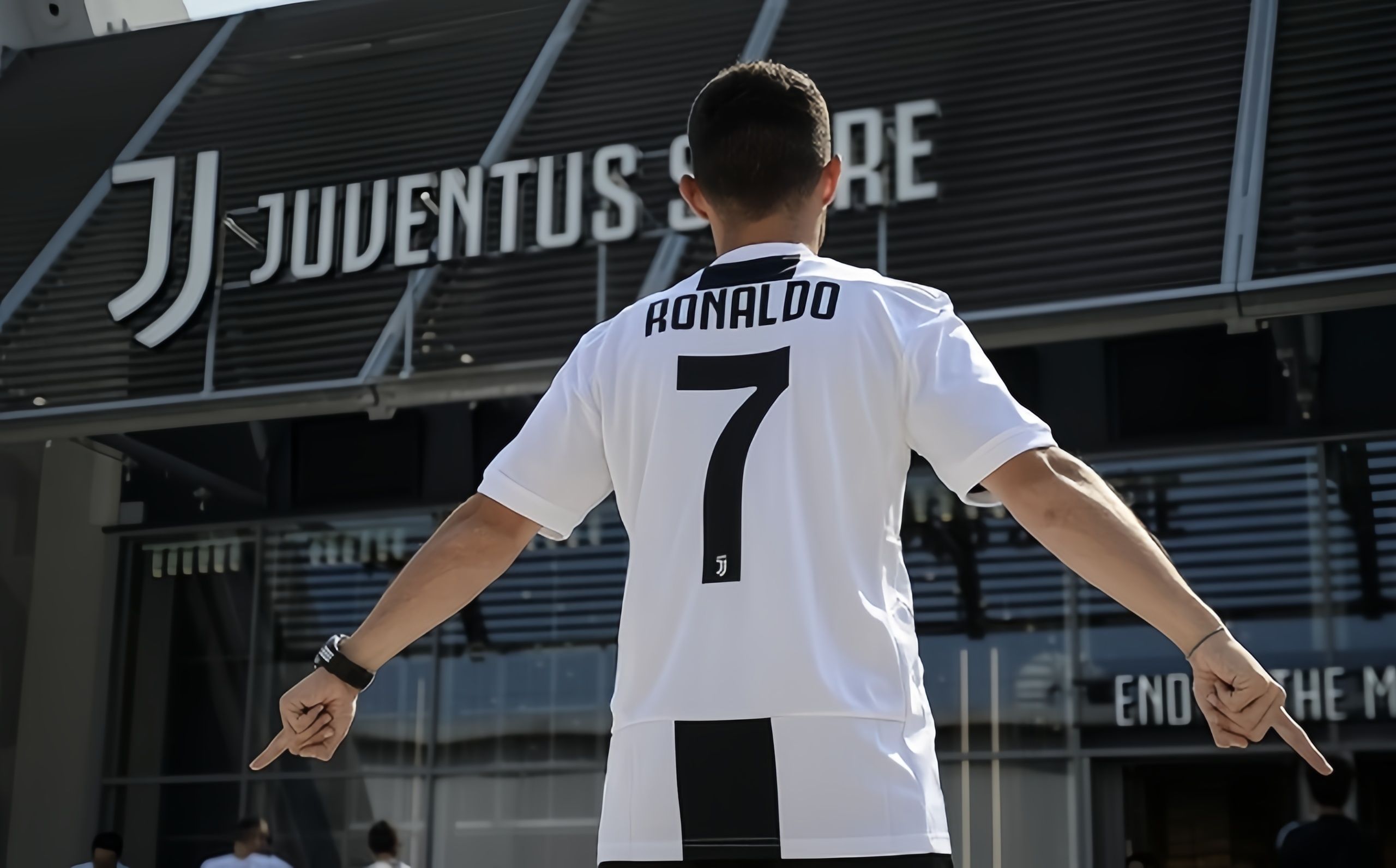 尤文主场战平利物浦,C罗缺乏进攻手感 尤文主场战平利物浦,C罗缺乏进攻手感