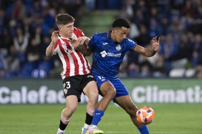 开云体育在线-赫塔菲中场球员发挥出色，助球队获胜的简单介绍