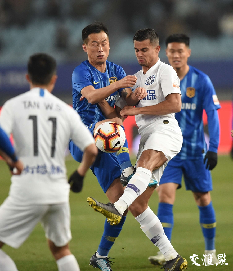 关于苏宁主场逼平泰达，延续不败战绩的信息