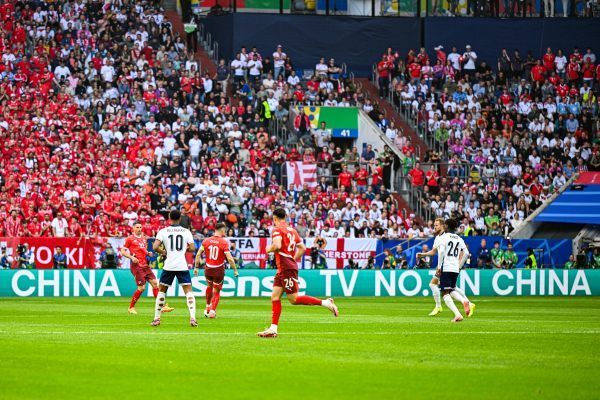 包含瑞士迎战土耳其，胜者将赢得宝贵分的词条