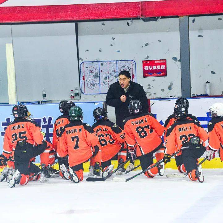 关于荷兰小将荣膺最佳新秀,教练大加赞赏的信息 关于荷兰小将荣膺最佳新秀,教练大加赞赏的信息