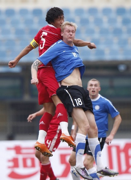 包含爱沙尼亚队表现神勇，尽显风采的词条