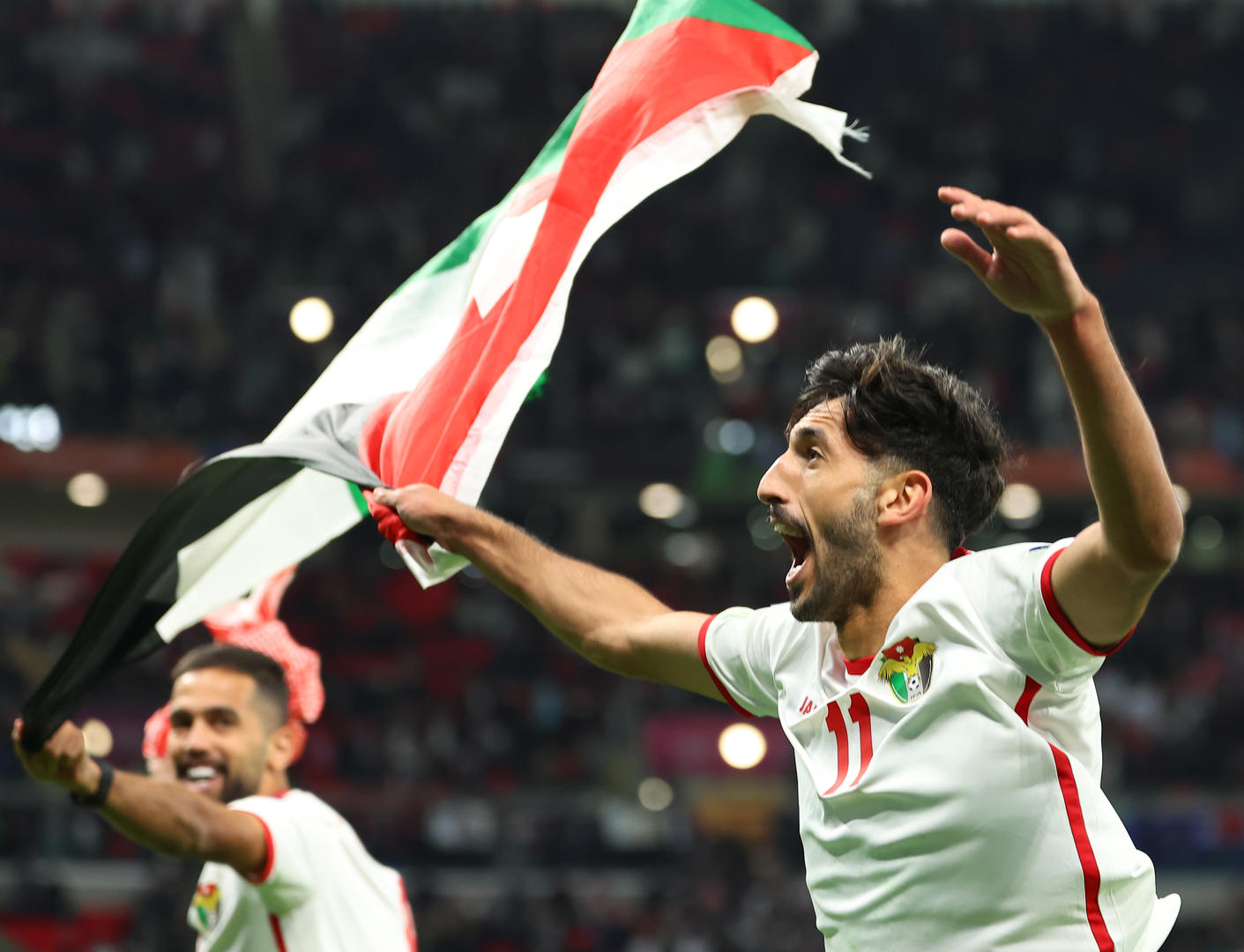 中国国家队庆祝胜利，向世界展示实力