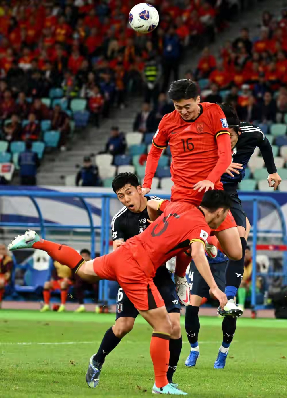 开云体育中国官网-包含顶尖足球球队的实力展现引发欢呼的词条