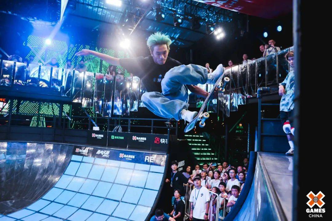 滑板比赛中中国选手高奏凯歌！夺冠引爆全场！的简单介绍