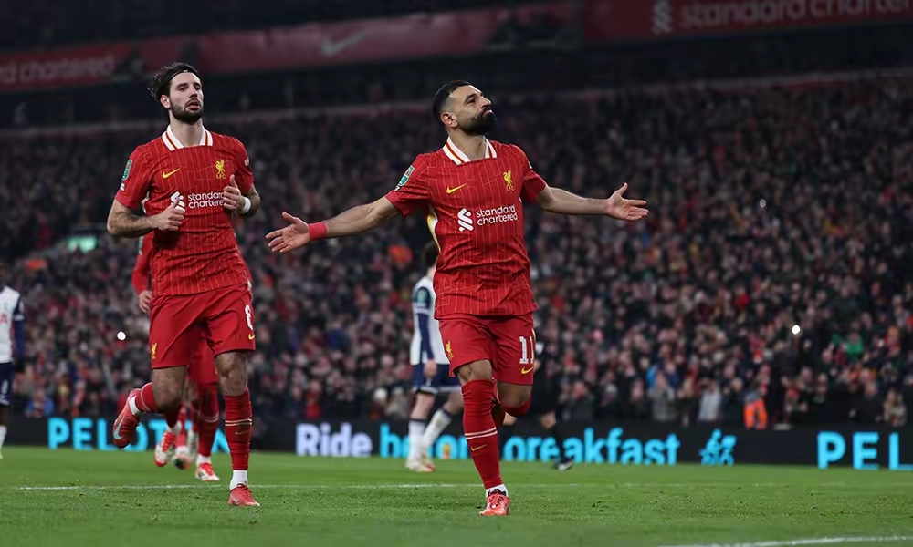 利物浦客场取胜，稳步晋级淘汰赛