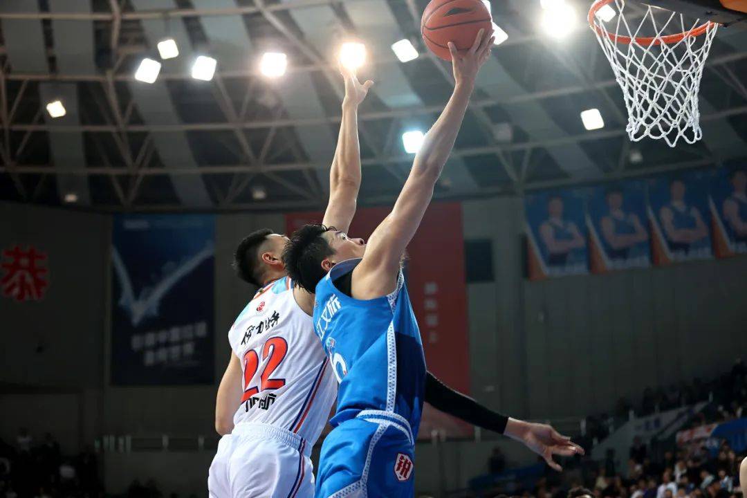 江西男篮稳住阵脚，实现三连胜