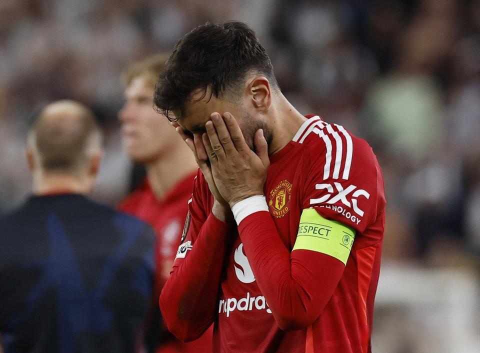 开云体育官网-包含曼联客场惨败，联赛排名滑落至第七名的词条