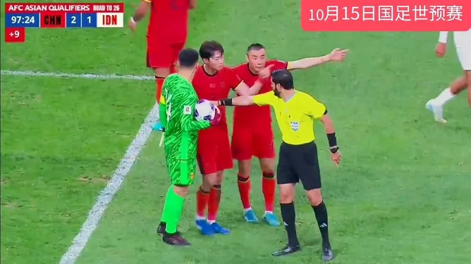 包含球员拼搏精神感人，全力以赴为球队争取胜利的词条