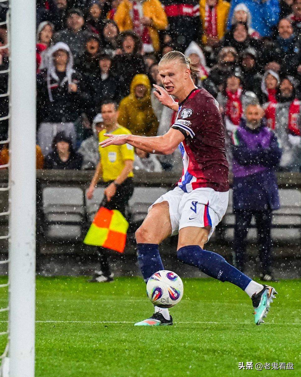 意大利球队艰难取胜，成功杀入下一轮