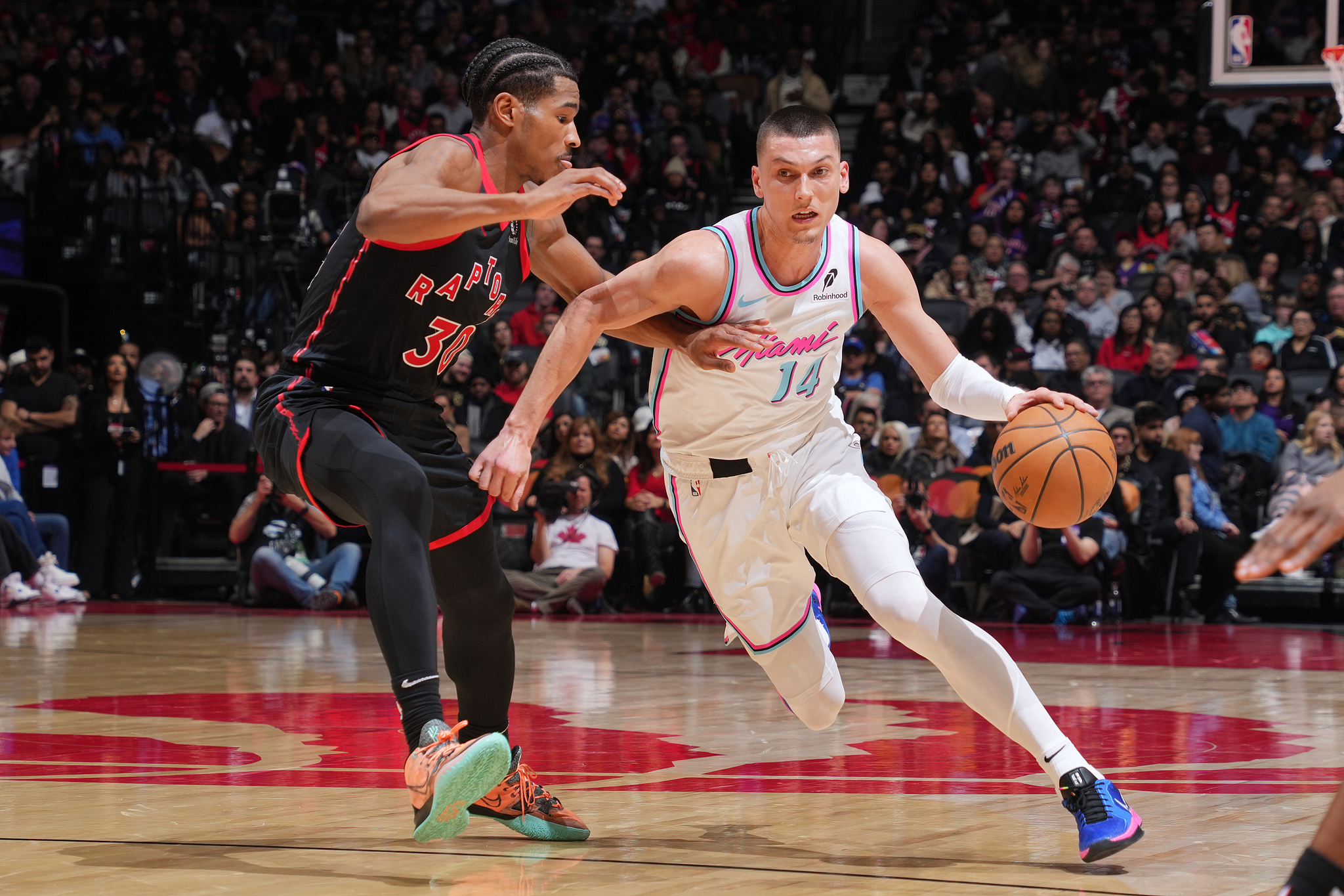 猛龙胜马刺,希尔德砍下全场最高30分的简单介绍 猛龙胜马刺,希尔德砍下全场最高30分的简单介绍