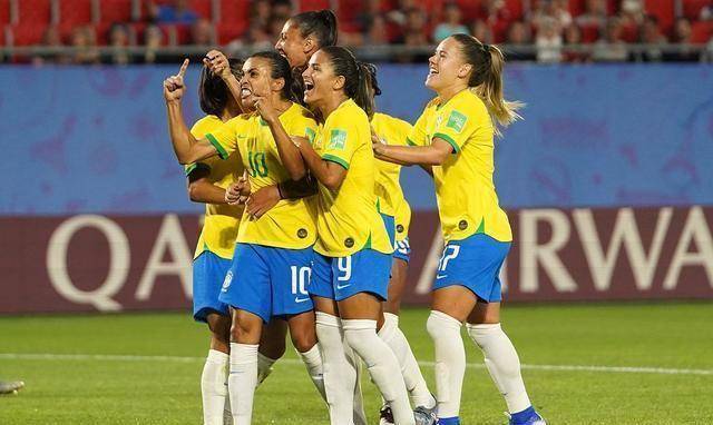 关于巴西队力克加拿大,晋级女足世界杯四强赛的信息 关于巴西队力克加拿大,晋级女足世界杯四强赛的信息